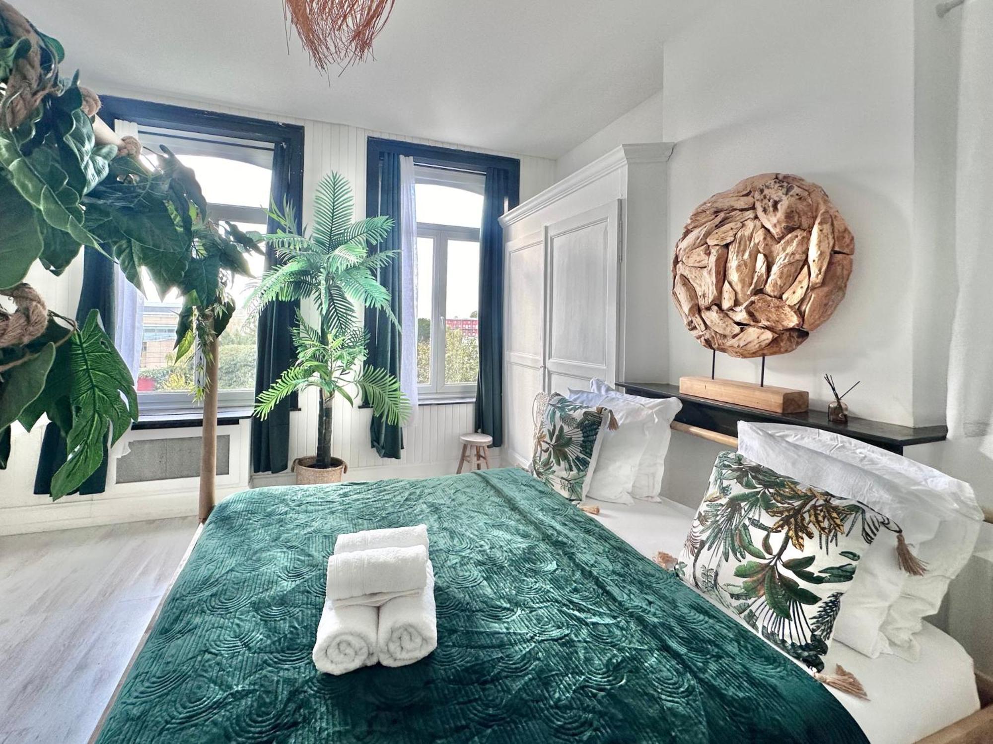 04 Tourcoing - St Barth Style Jungle Room Exterior photo